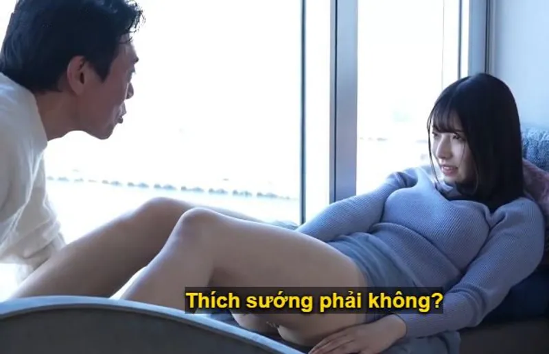 Em đang nằm nhắn tin với bạn mà anh còn bắt em bú cu rồi quay phim đăng lên mạng nữa